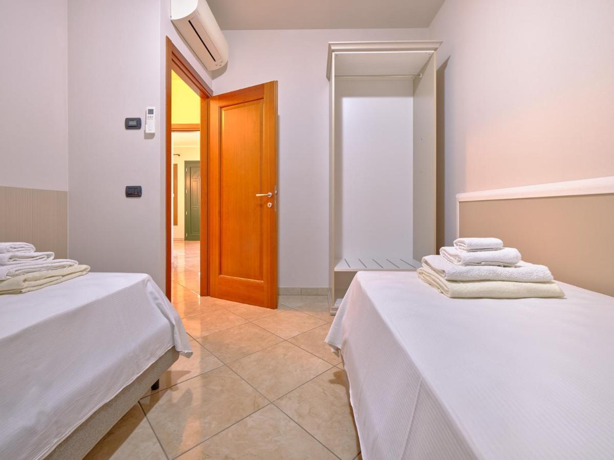 Villasgarda - Villa Leone Salionze Exteriér fotografie