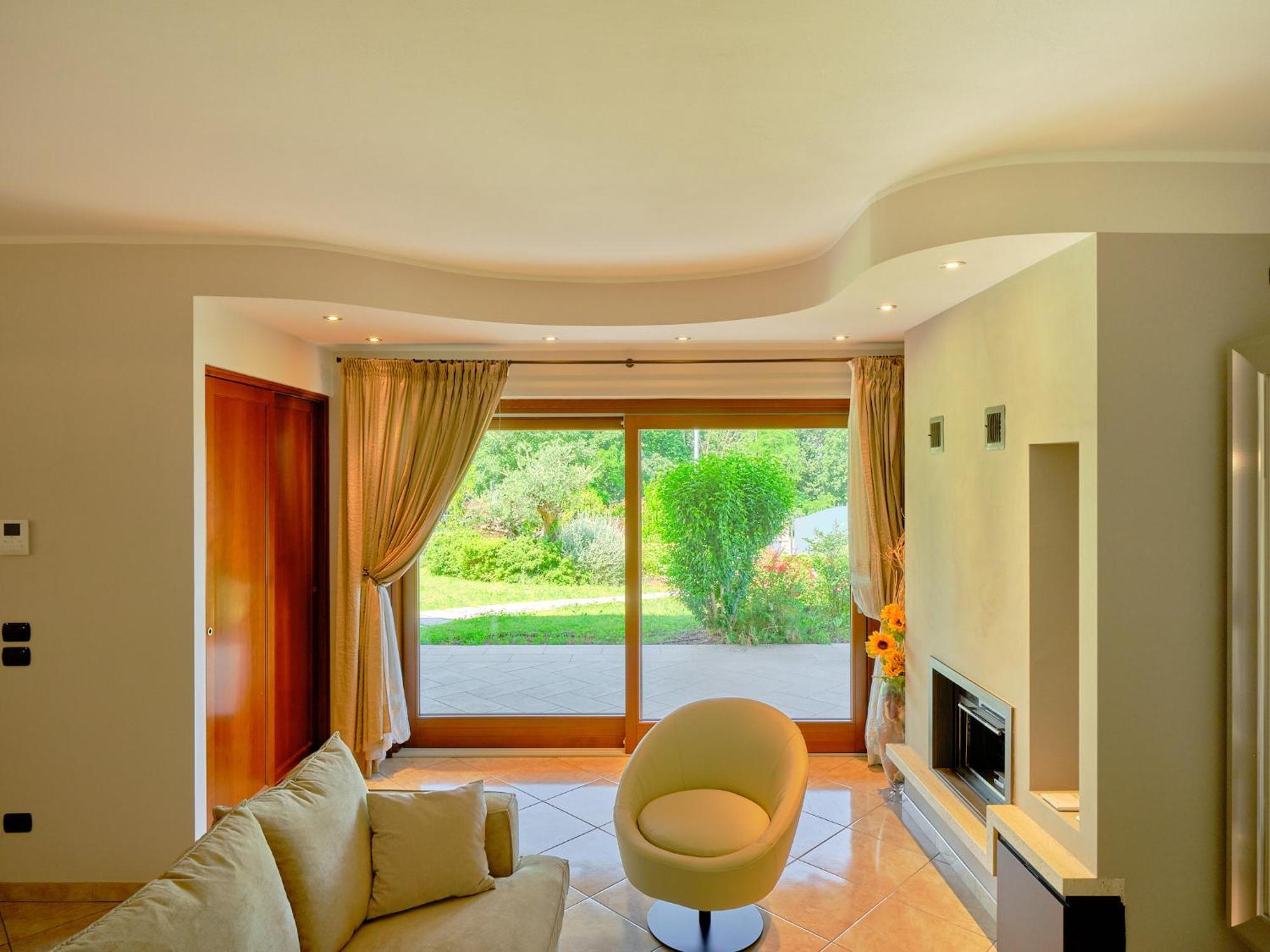 Villasgarda - Villa Leone Salionze Exteriér fotografie