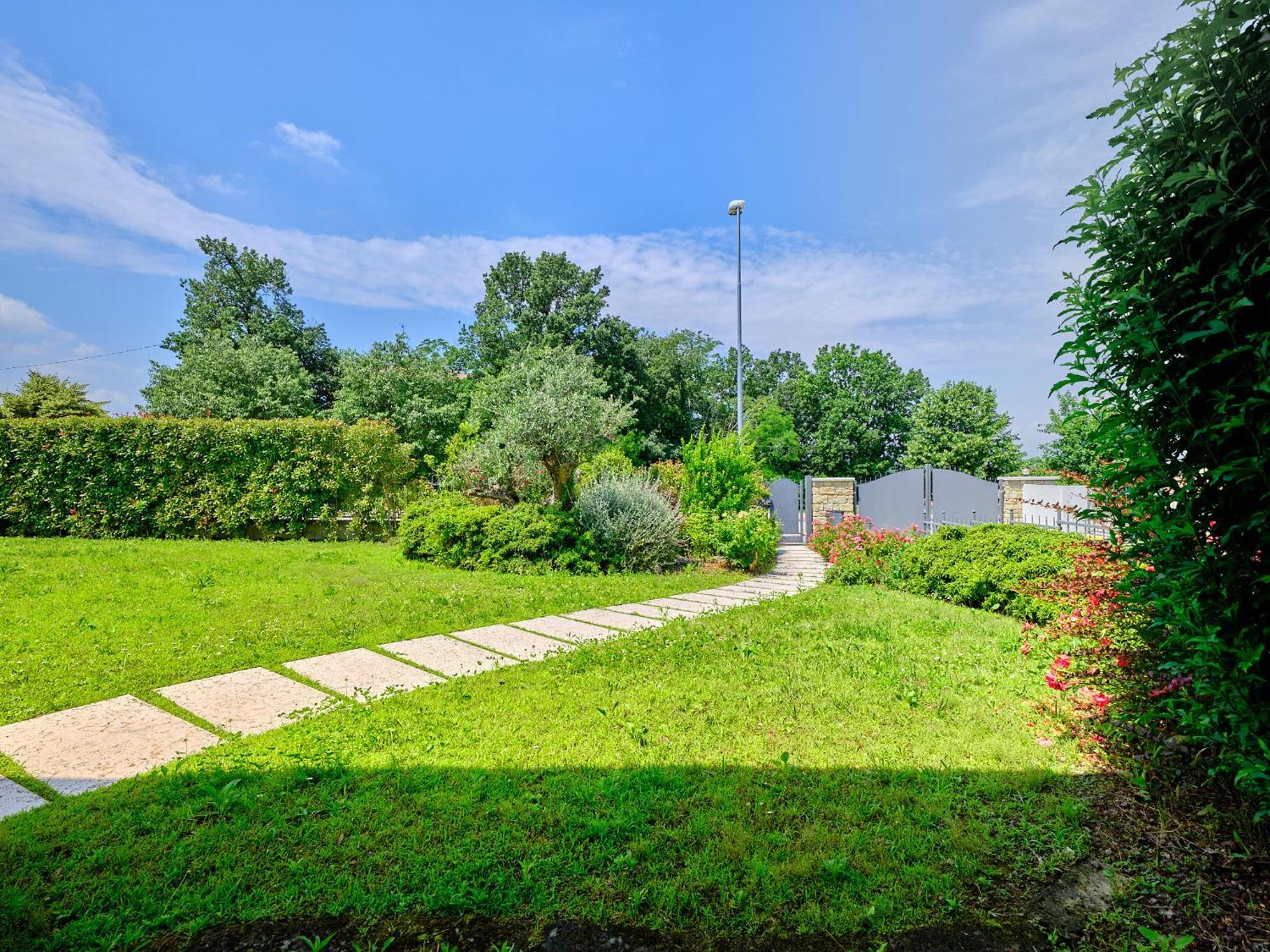 Villasgarda - Villa Leone Salionze Exteriér fotografie