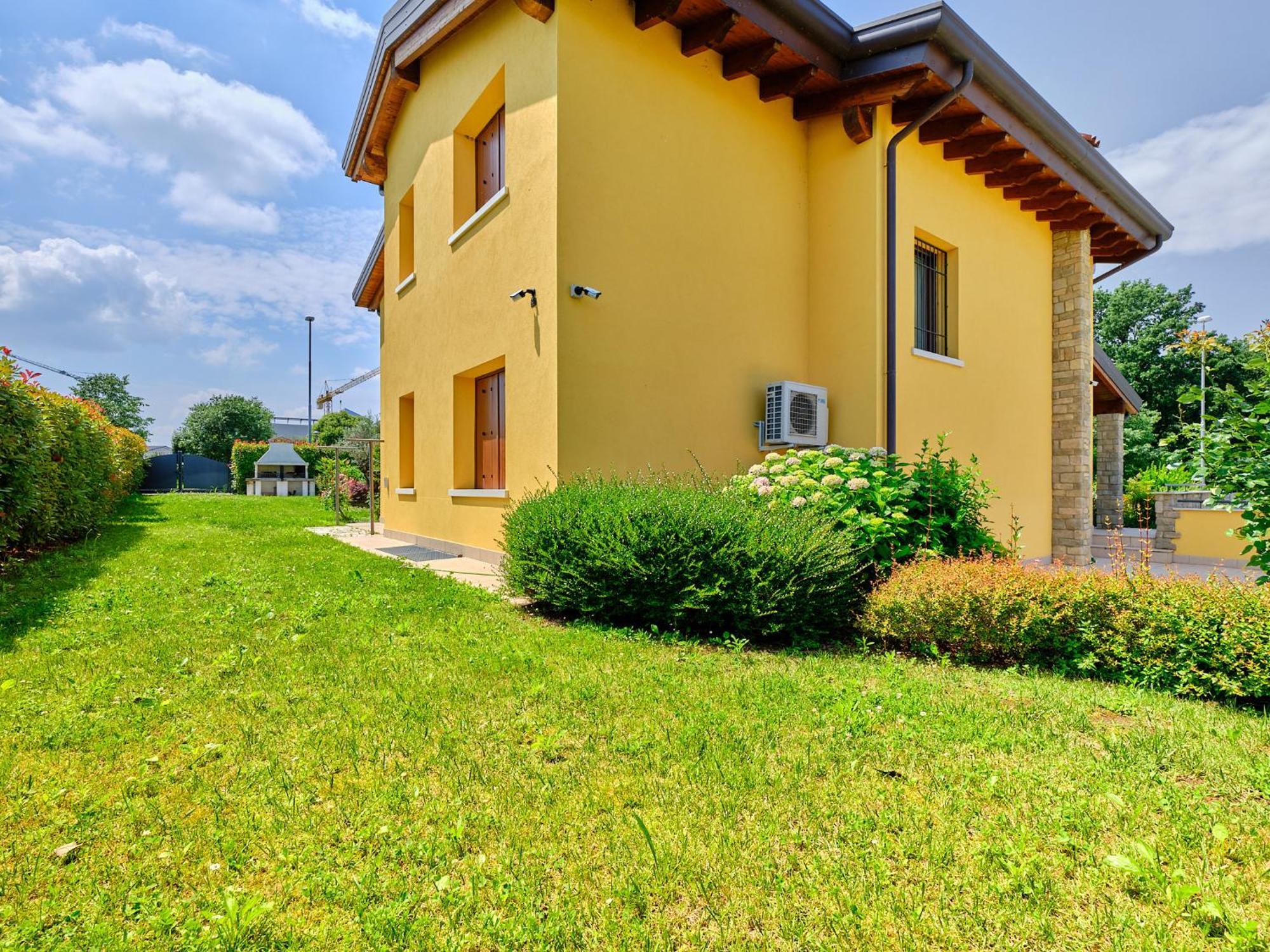 Villasgarda - Villa Leone Salionze Exteriér fotografie